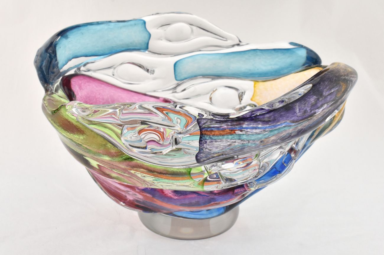Art Glass Multicoloured figure bowl